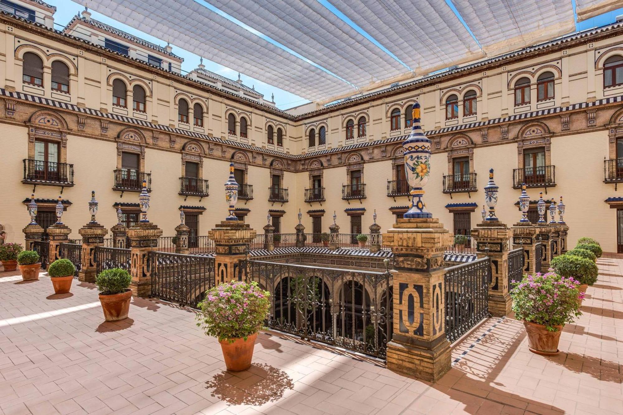 Hotel Alfonso Xiii, A Luxury Collection Hotel, Seville Exterior photo