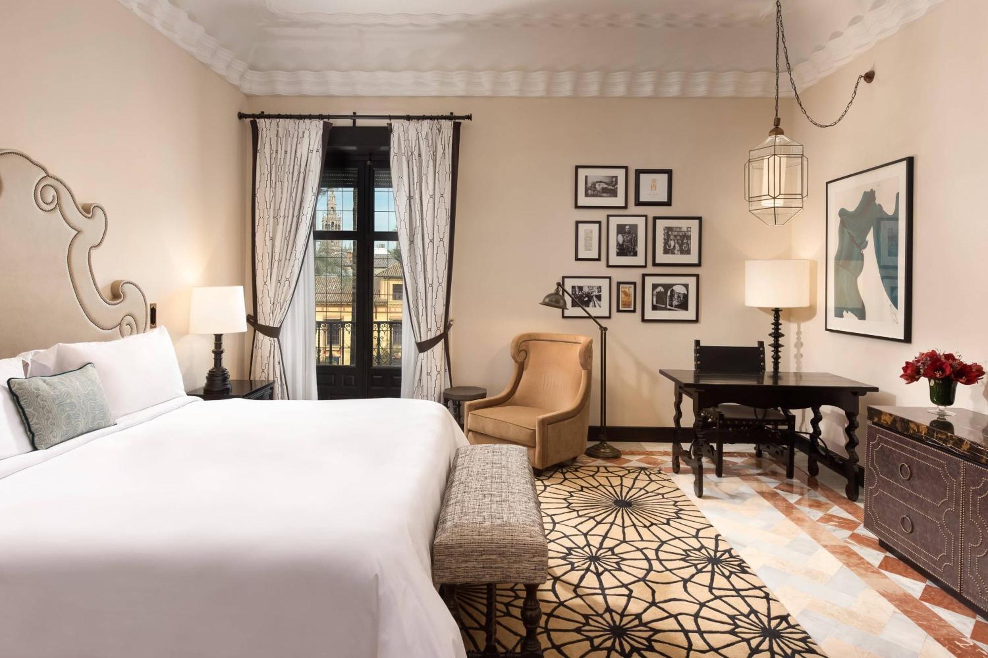 Hotel Alfonso Xiii, A Luxury Collection Hotel, Seville Exterior photo Deluxe Room