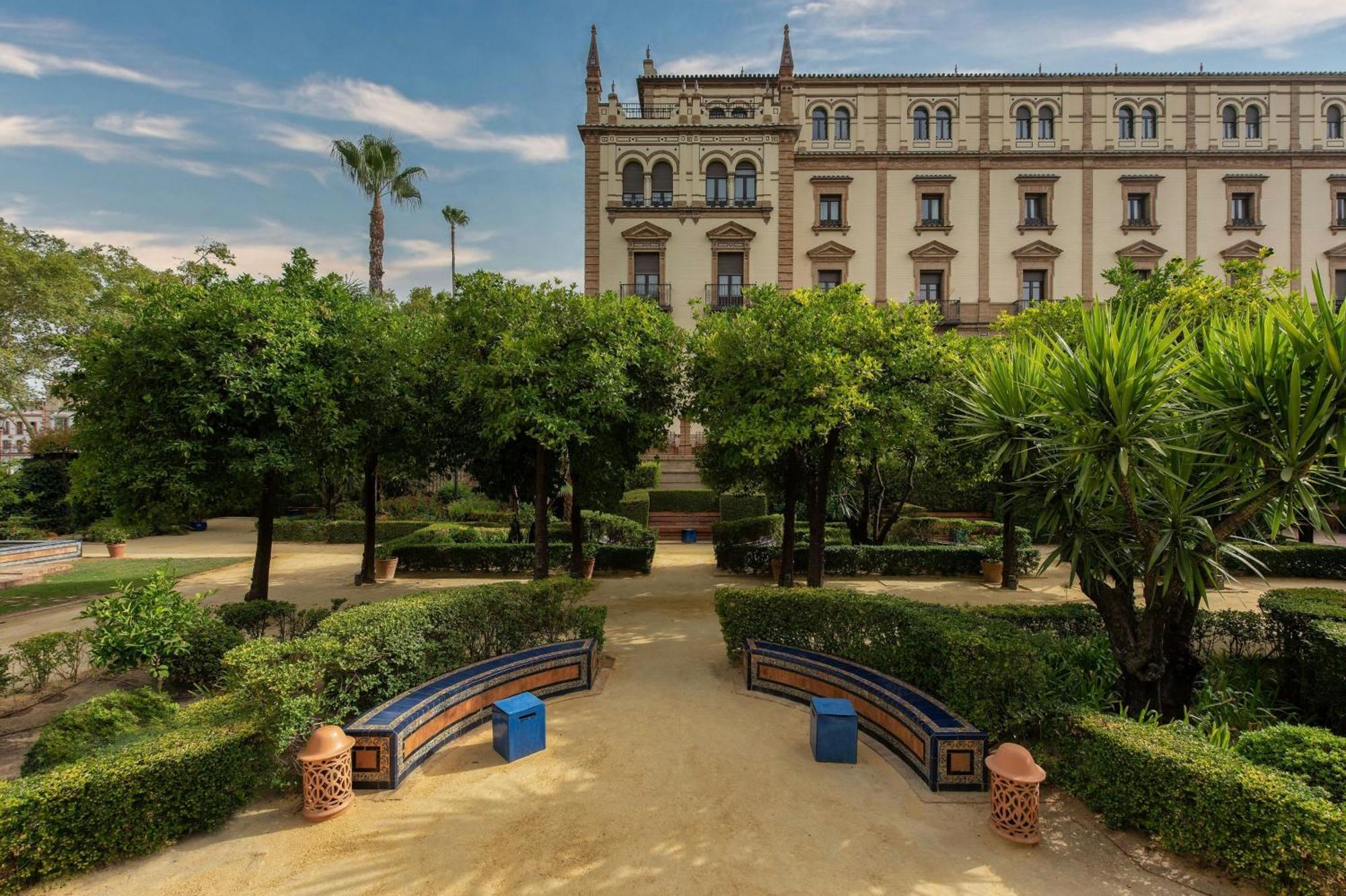 Hotel Alfonso Xiii, A Luxury Collection Hotel, Seville Exterior photo